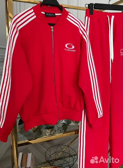 Спортивный костюм женский размеры ML(42- 46,46-50)