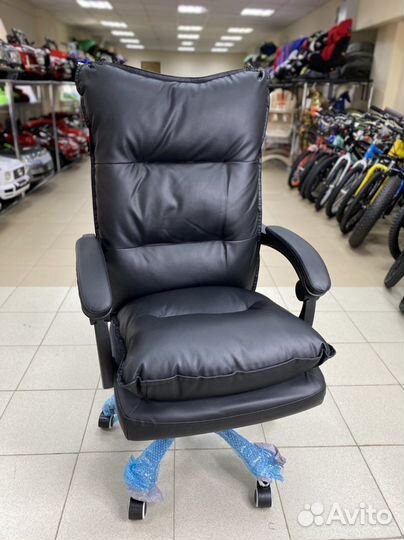 Офисное кресло