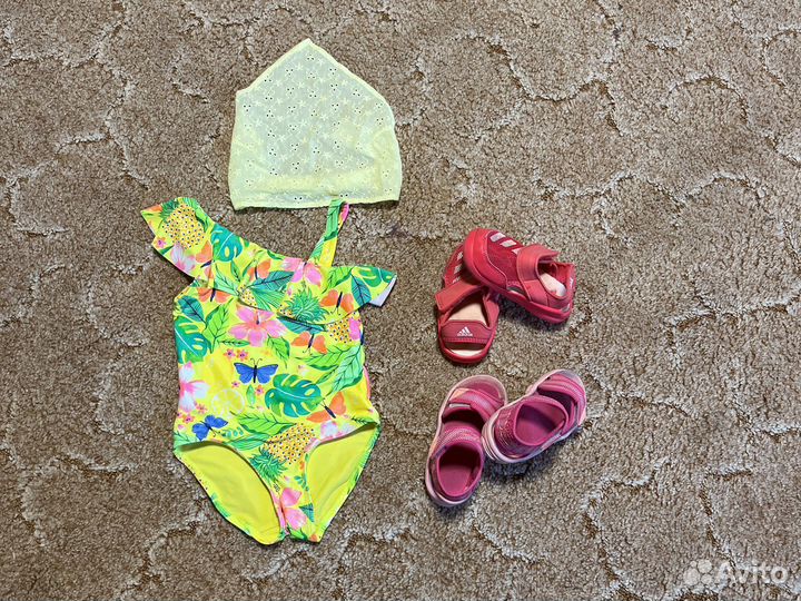 Сандали на девочку 2 года, купальник, косынка