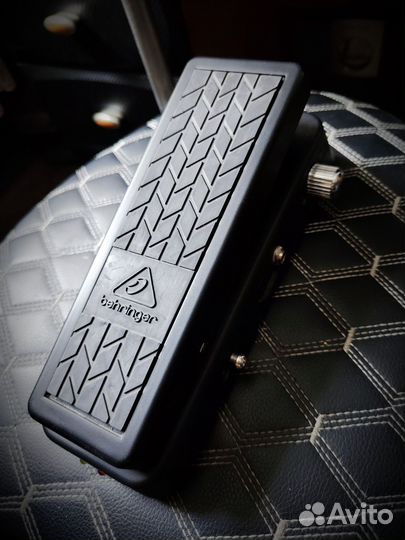 Behringer hall babe hb01