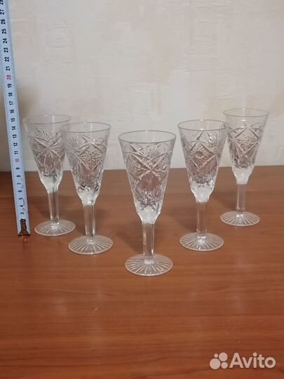 Хрустальные фужеры СССР сервантное хранение