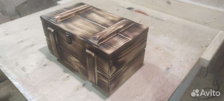 Ящик декоративный подарочный