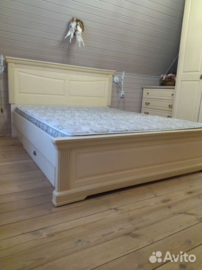 Спальный гарнитур(5 предметов)