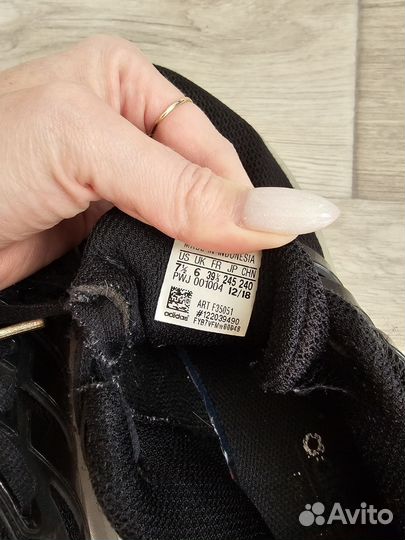 Кроссовки adidas оригинальные