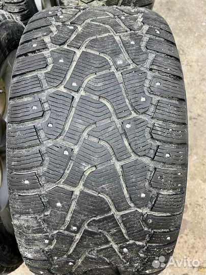 Pirelli Ice Zero 275/40 R20 и 315/35 R20 106T