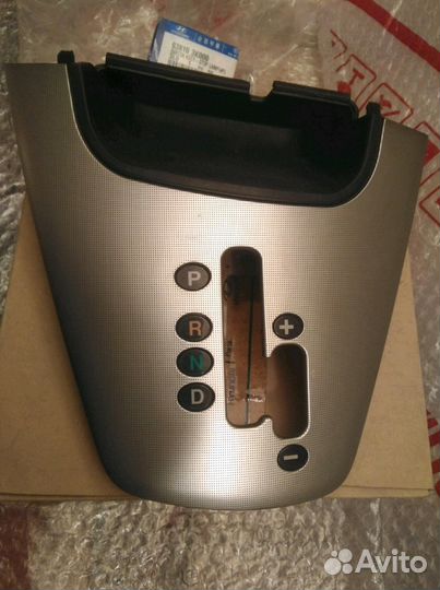 Центральная консоль АКПП Hyundai Tucson JM