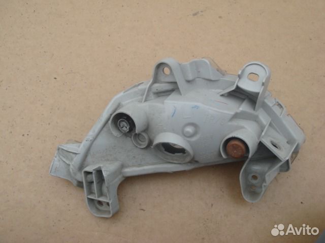 Мазда 3 Противотуманная фара Левая Mazda 3 13-16