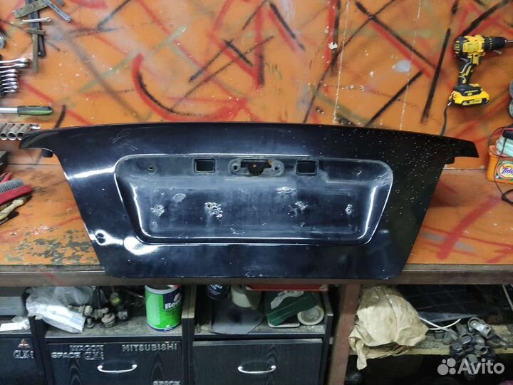 Крышка багажника volvo s40 1