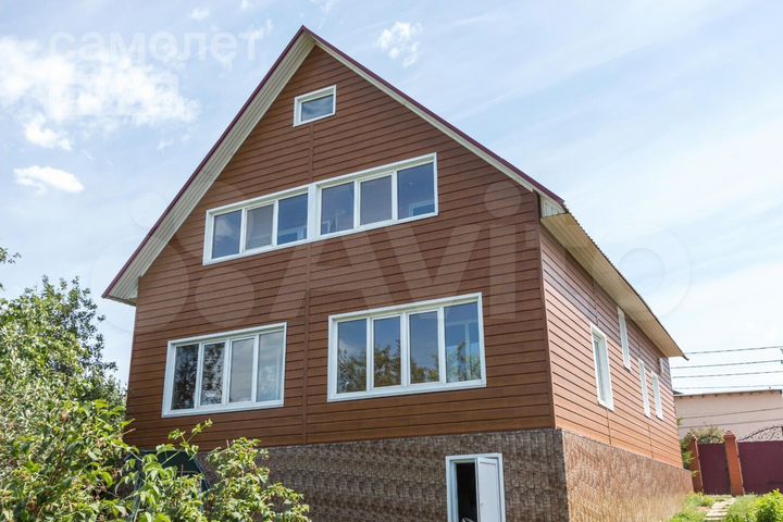 Дом 227 м² на участке 15 сот.