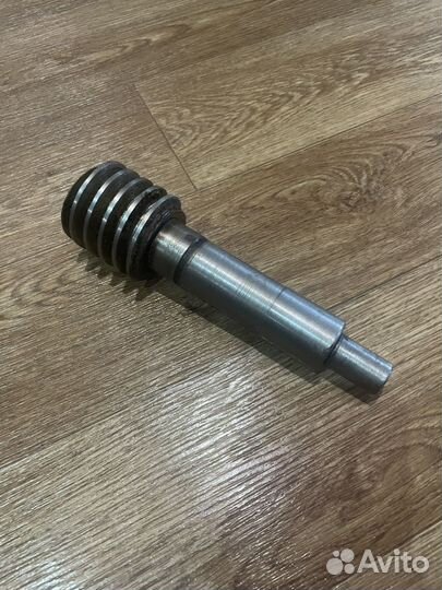 Червячный вал от тестоотделителя