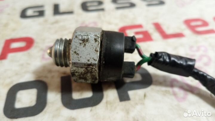 Датчик заднего хода CP BK BJ DW DY MT б/у Mazda 3