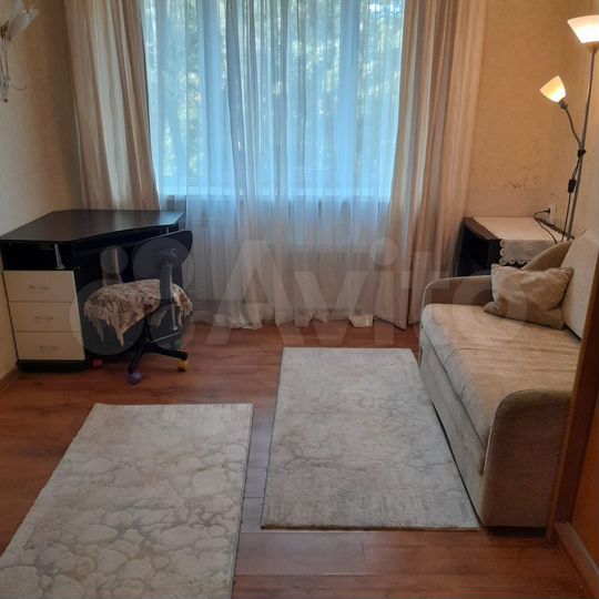 Комната 14,8 м² в 9-к., 3/5 эт.