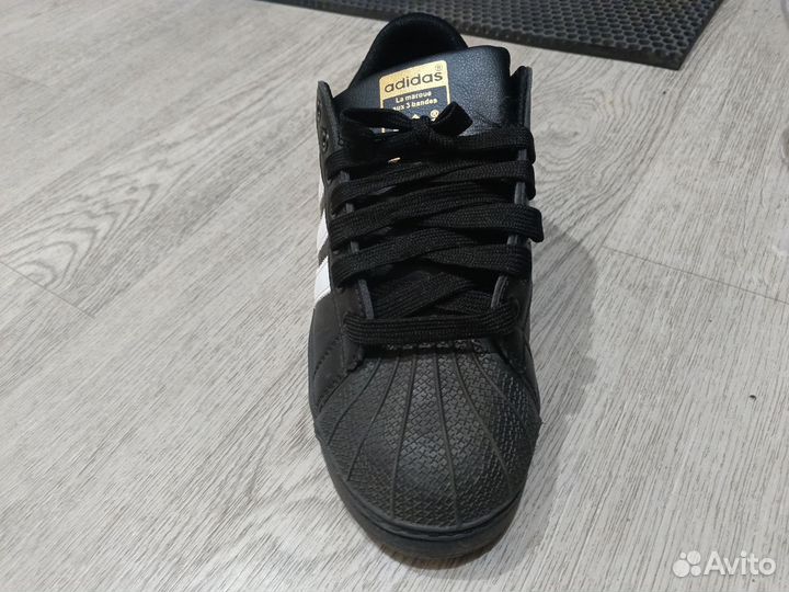 Adidas superstar