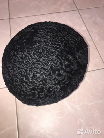 Берет из каракуля