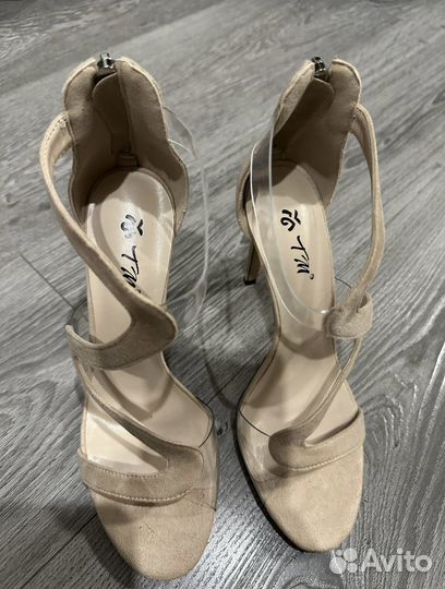 Босоножки женские