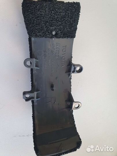 Повторитель поворота в зеркало toyota Rav4 2010