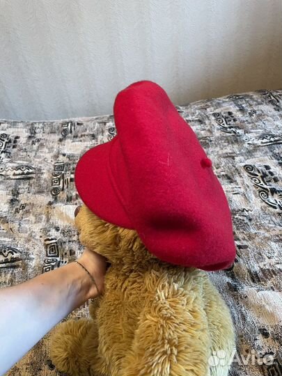 Берет с козырьком