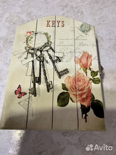 Ключница настенная