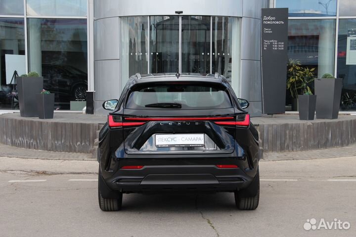 Lexus NX 2.5 AT, 2024