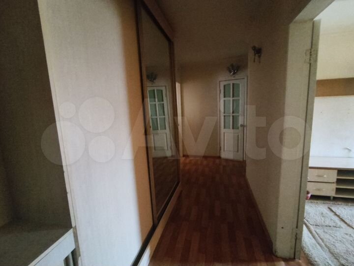 2-к. квартира, 63 м², 1/9 эт.