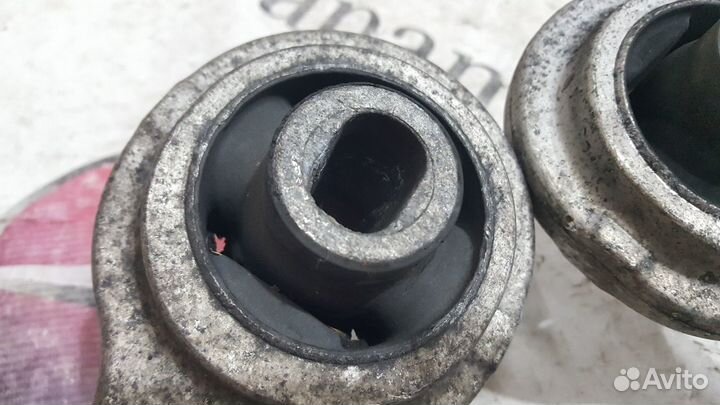 Рычаги продольные передние на Mercedes W220 W215