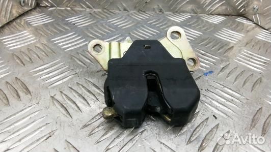 Замок 3-5 двери toyota avensis T22 (GNI06GH01)