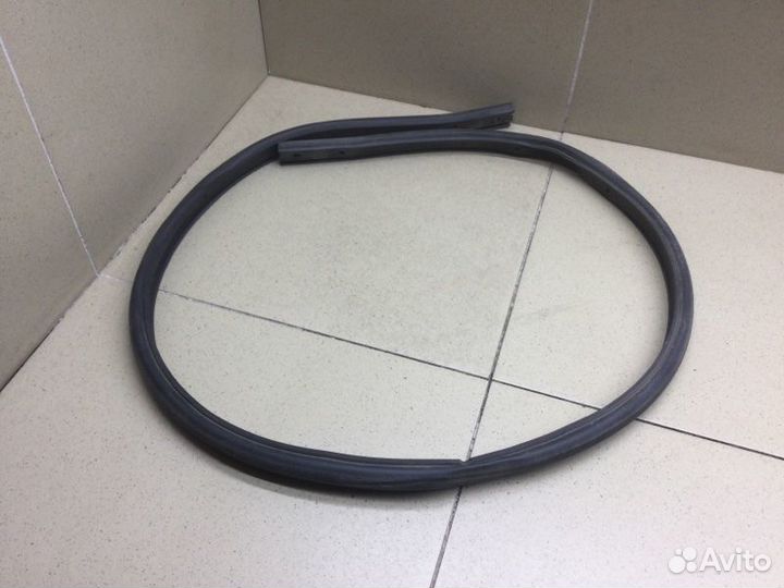 Уплотнитель решетки стеклоочистителей Mazda 3 BL