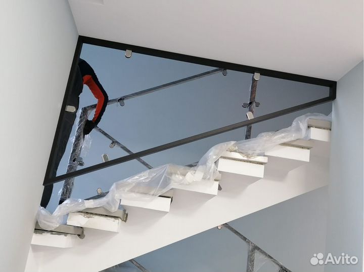 Лестница на металлокаркасе