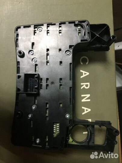 Панель управления мультимедиа Audi Q7