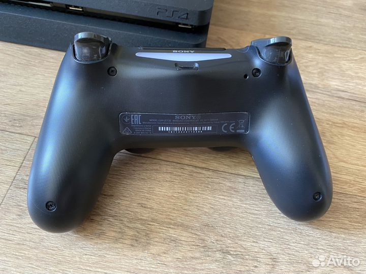 Sony PlayStation 4 Slim 1Tb 2208B / PS4 Slim 1Tb