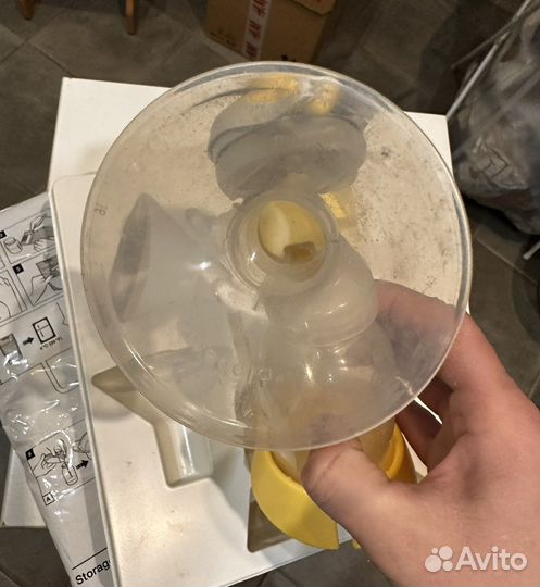Молокоотсос ручной Medela