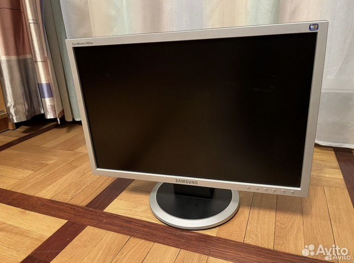 Монитор Samsung SyncMaster 205BW