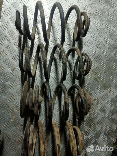 Пружины задние BMW E36