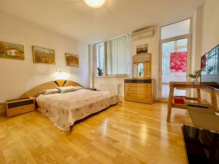 2-к. квартира, 80 м², 2/6 эт.