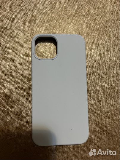 Чехол на iPhone 13