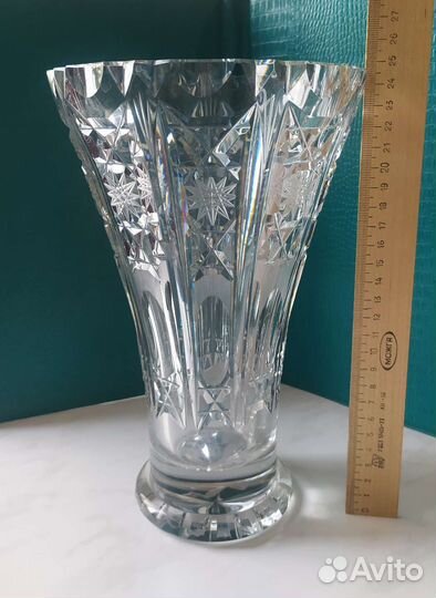 Хрустальная ваза