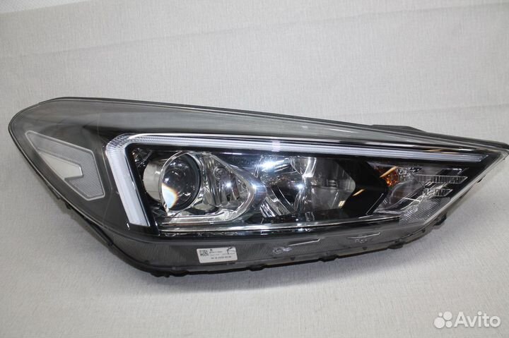Фара правая Hyundai Tucson