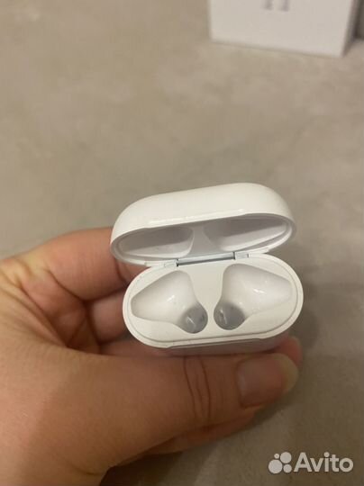 Apple airpods 2