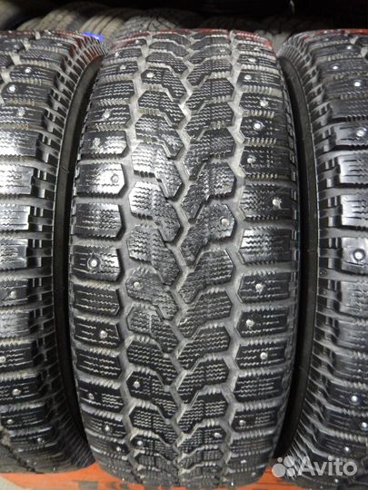 Yokohama Ice Guard F700Z 215/65 R16