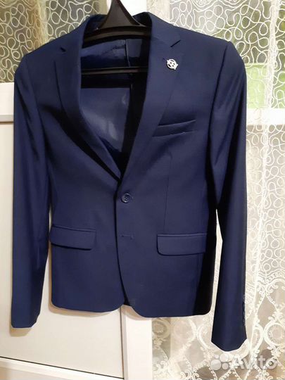 Школьный костюм с брюками