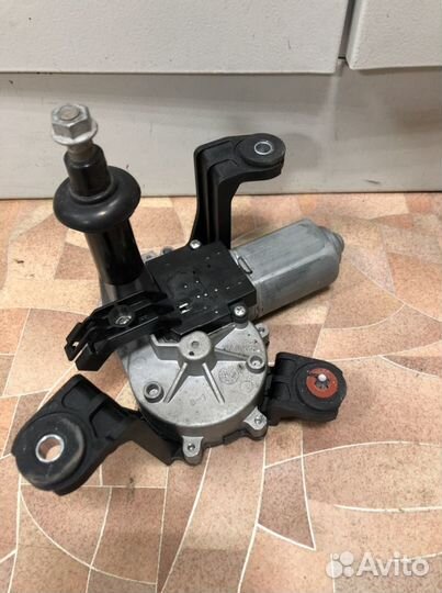 Моторчик заднего дворника Opel Astra j