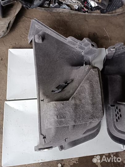 Обшивка багажника Skoda Rapid