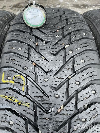 Nokian Tyres Hakkapeliitta 8 SUV 235/65 R17