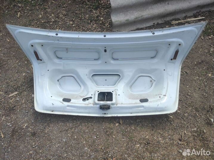 Крышка багажника renault logan 1