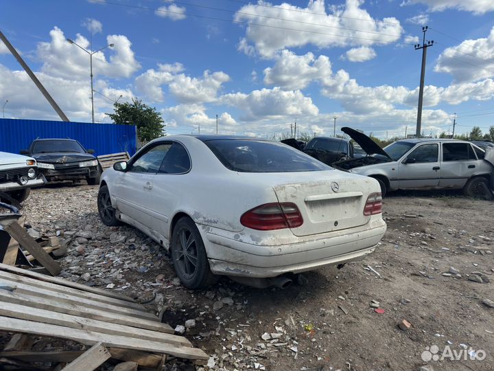 В разборе Mercedes CLK coupe 200 МКПП 1999г