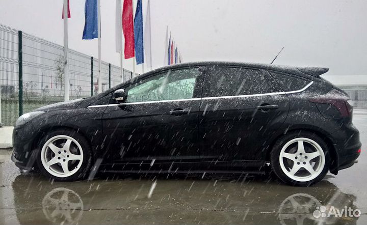 Хромированные молдинги Ford Focus 3