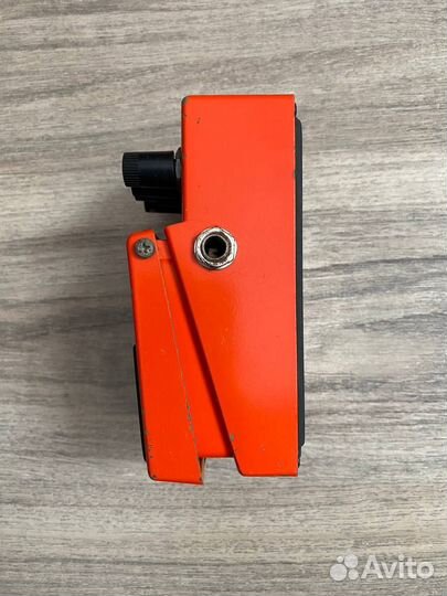 Гитарная педаль Boss Mega Distortion MD-2