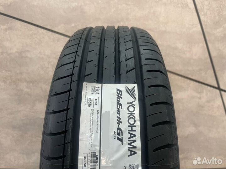 Yokohama BluEarth AE51 245/45 R17