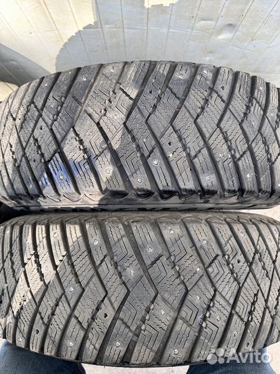 Goodyear UltraGrip Ice Arctic SUV 225/65 R17 102T