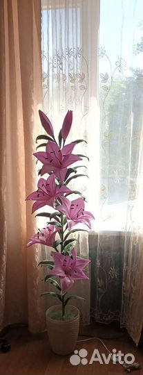 Лилия из изолона